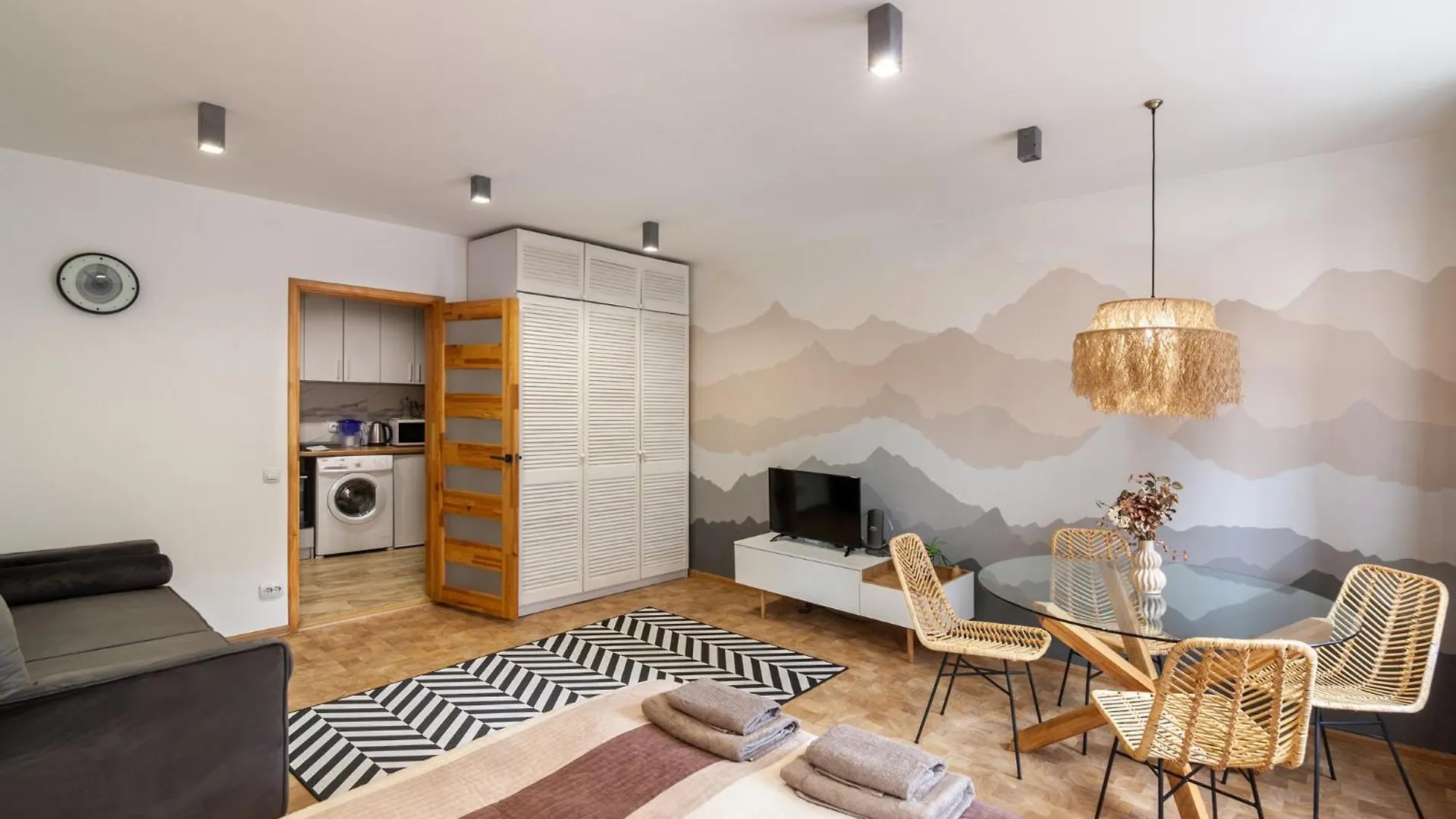 Apartmán Stylish Flat Near Rynok Square-Self Check-In & Netflix
