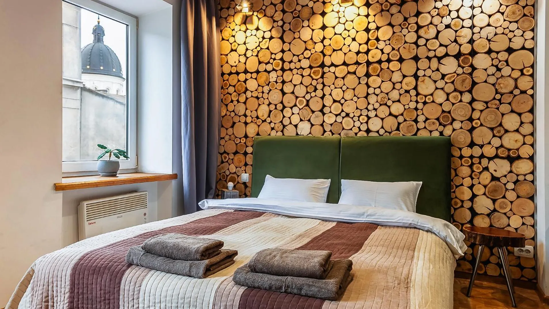 Stylish Flat Near Rynok Square-Self Check-In & Netflix Ukraine