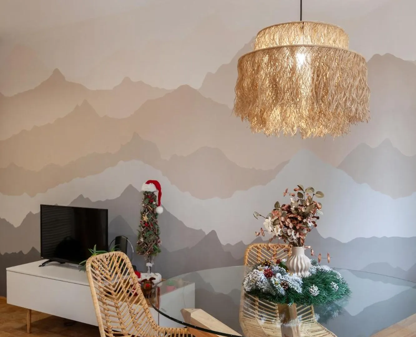 Stylish Flat Near Rynok Square-Self Check-In & Netflix Ukraine
